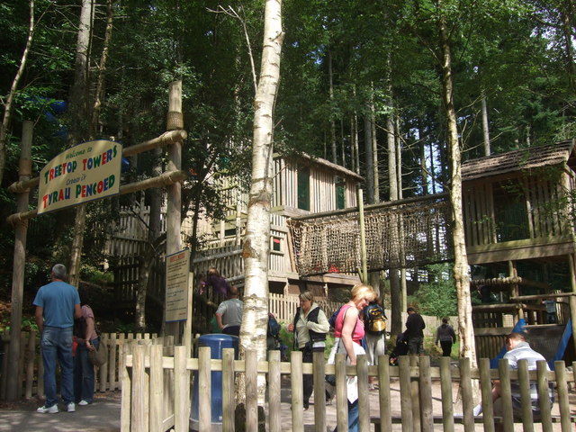 Treetop_Towers_at_the_Greenwood_Centre